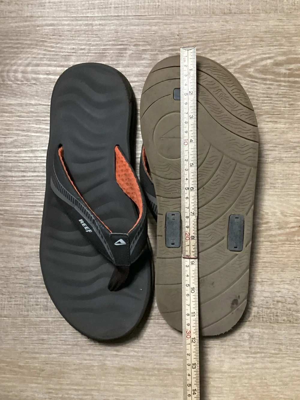 Reef Platform Flight Men’s Black Flip Flops with Orange Accent Size 10